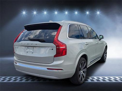 2022 Volvo XC90 T6 Inscription