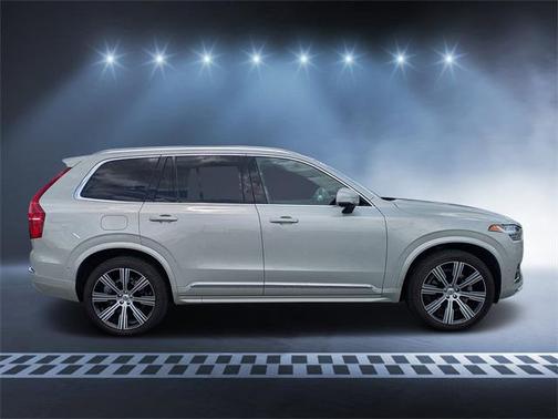 2022 Volvo XC90 T6 Inscription