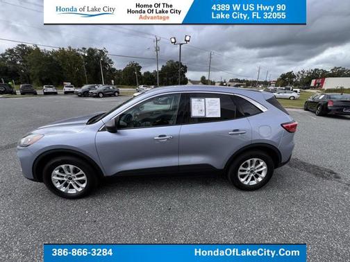 2022 Ford Escape SE