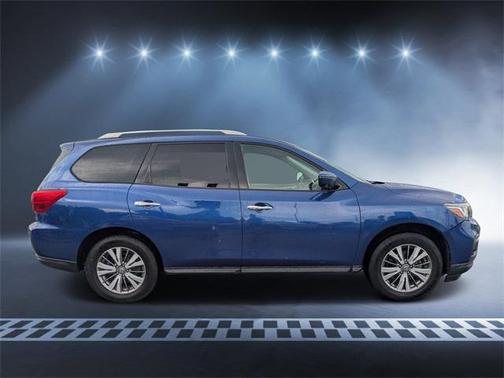 2020 Nissan Pathfinder SL