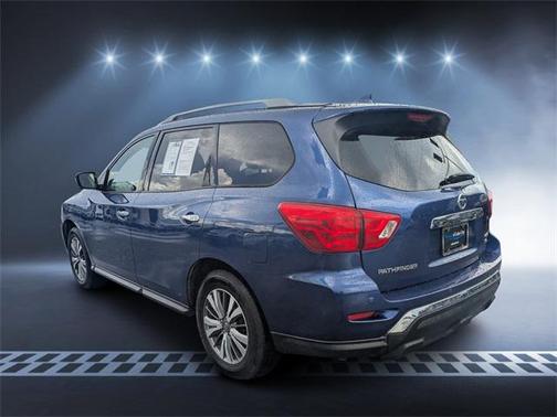 2020 Nissan Pathfinder SL
