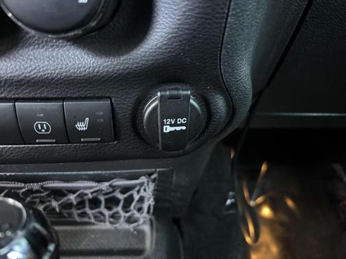2017 Jeep Wrangler SAHARA