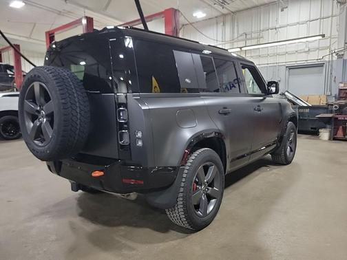 2024 Land Rover Defender P400 X