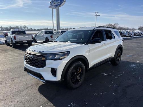 Star White 2026 Ford Explorer Tremor