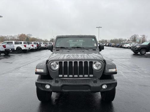 2019 Jeep Wrangler SPORT