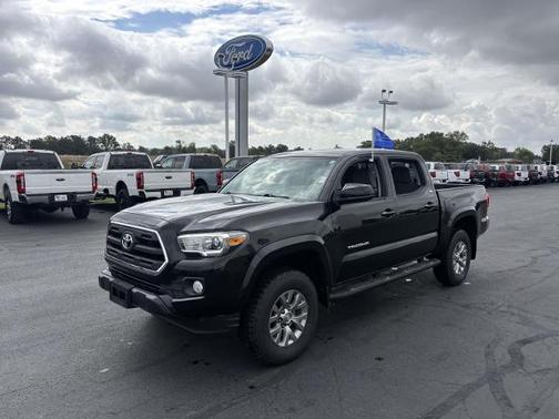 2017 Toyota Tacoma SR5