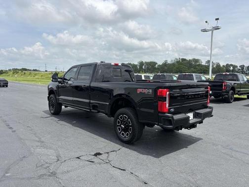 2025 Ford F-350 PLATINUM