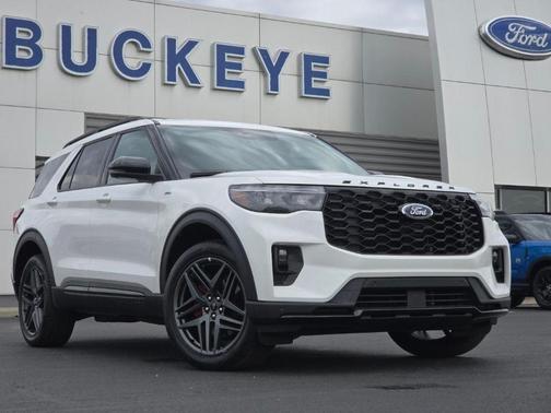 White Metallic 2025 Ford Explorer ST-Line
