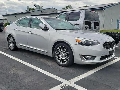 Silky Silver 2016 Kia Cadenza Premium