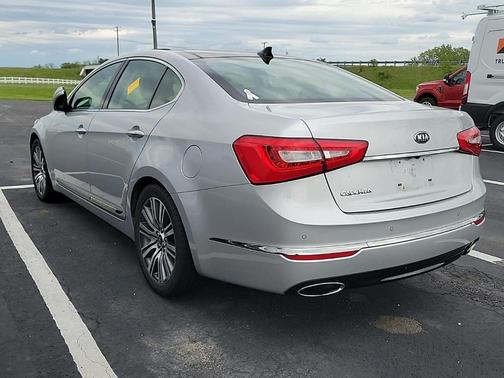 Silky Silver 2016 Kia Cadenza Premium