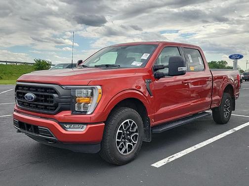 Hot Pepper Red Tinted Clearcoat 2023 Ford F-150 XLT