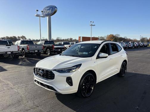 2026 Ford Escape ST-Line Elite