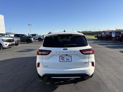 2026 Ford Escape ST-Line Elite