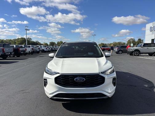 2026 Ford Escape ST-Line Elite