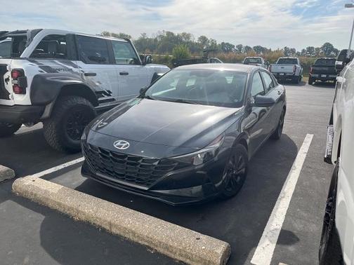 2021 Hyundai ELANTRA SEL