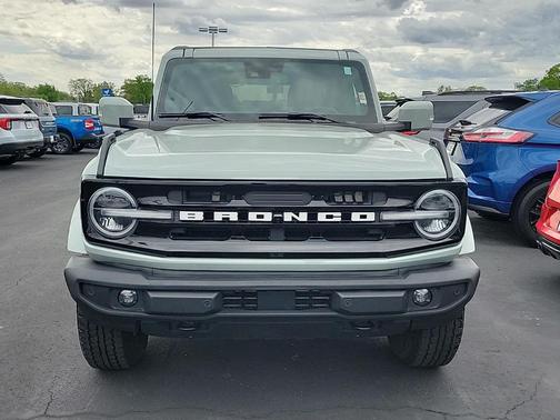 Cactus Green / Gray 2023 Ford Bronco Outer Banks