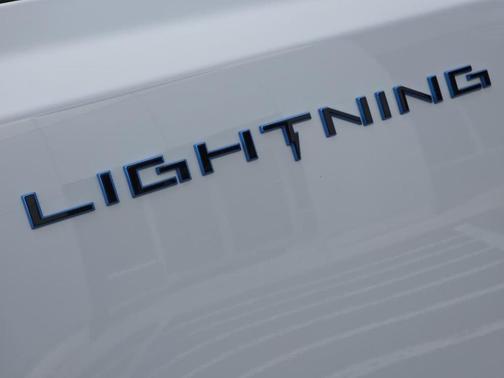 Oxford White 2025 Ford F-150 Lightning Flash