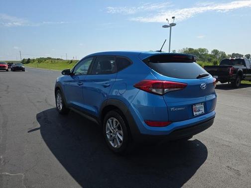 2017 Hyundai TUCSON SE