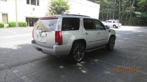 2010 Cadillac Escalade Luxury