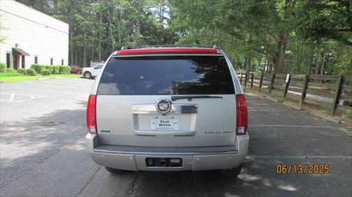 2010 Cadillac Escalade Luxury