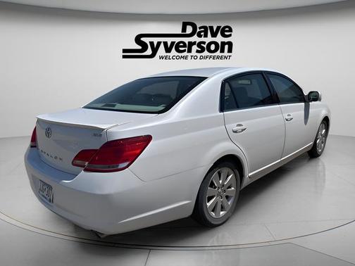 White 2007 Toyota Avalon XL