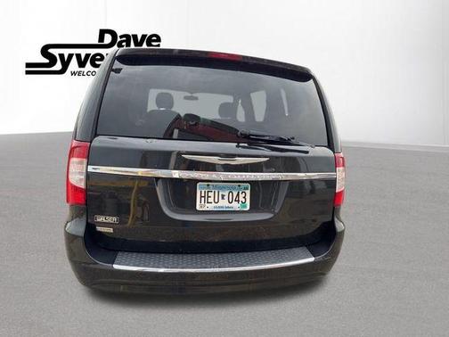 2014 Chrysler Town & Country Touring