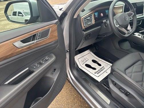 2025 Volkswagen Atlas 2.0T SE