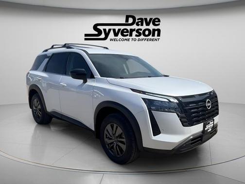 Everest White P 2026 Nissan Pathfinder SV