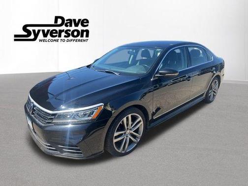 2016 Volkswagen Passat 1.8T R-Line w/ Comfort