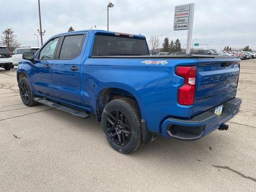 2022 Chevrolet Silverado 1500 Custom