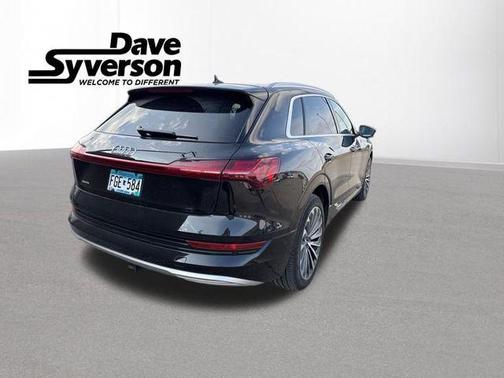 2019 Audi e-tron Prestige
