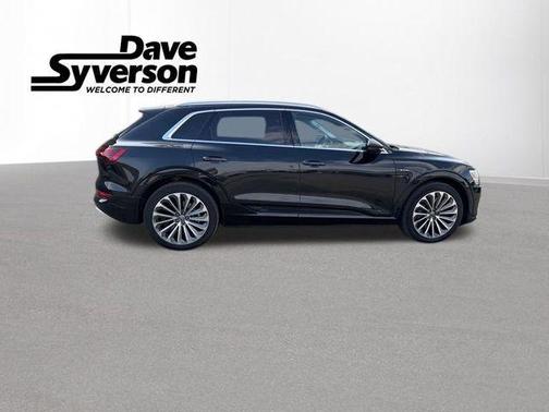 2019 Audi e-tron Prestige