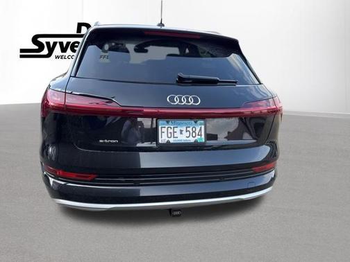 2019 Audi e-tron Prestige