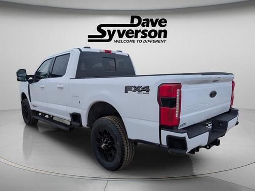 Oxford White 2026 Ford F-350 Lariat Super Duty