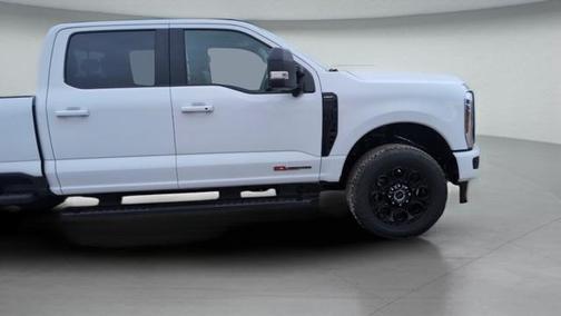 Oxford White 2026 Ford F-350 Lariat Super Duty
