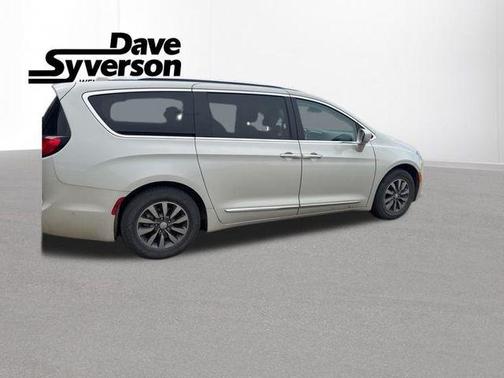 2020 Chrysler Pacifica Touring-L Plus