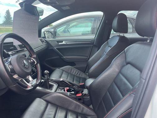 2018 Volkswagen Golf GTI 2.0T SE 4-Door