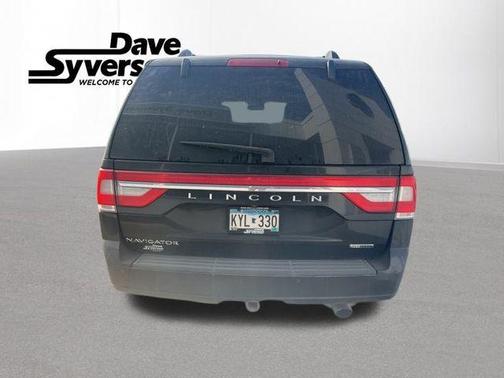 2015 Lincoln Navigator Base