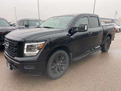 2024 Nissan Titan SV