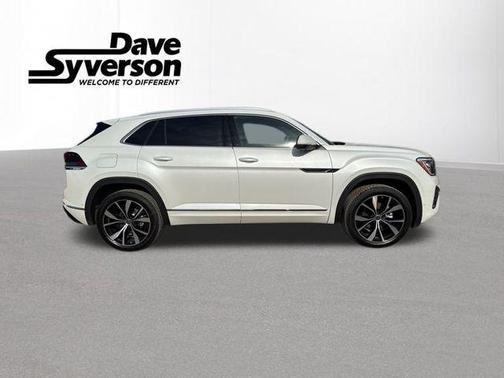 2025 Volkswagen Atlas Cross Sport 2.0T SEL Premium R-Line