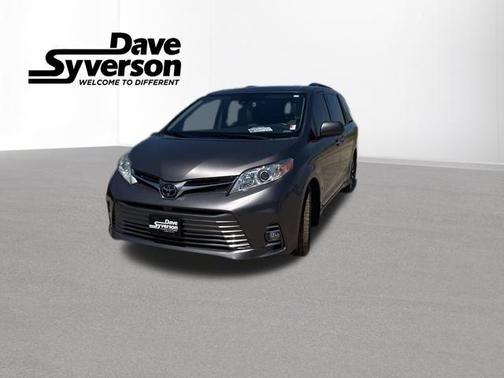2020 Toyota Sienna XLE