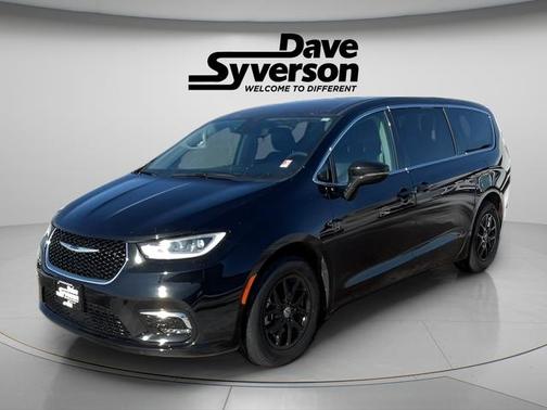 2024 Chrysler Pacifica Touring-L