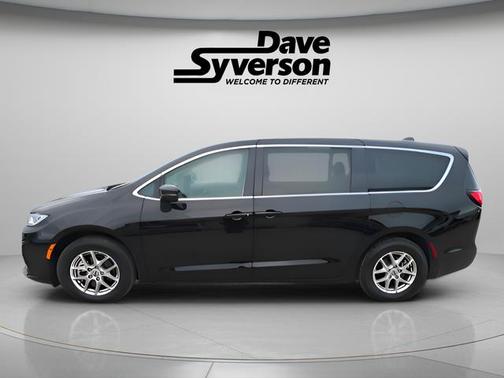 2024 Chrysler Pacifica Touring-L