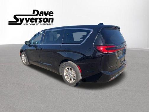 2024 Chrysler Pacifica Touring-L