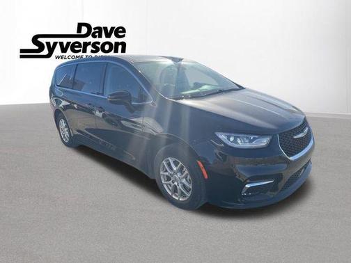 2024 Chrysler Pacifica Touring-L