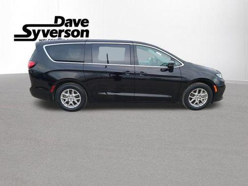 2024 Chrysler Pacifica Touring-L