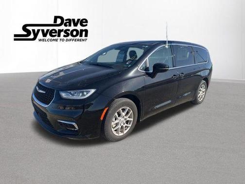 2024 Chrysler Pacifica Touring-L