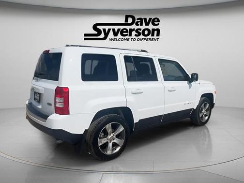 Bright White Clearcoat 2016 Jeep Patriot Latitude