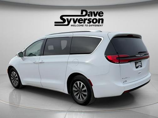 2021 Chrysler Pacifica Touring-L