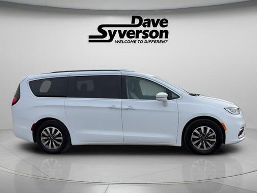 2021 Chrysler Pacifica Touring-L